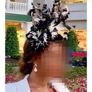 🐎👒🥃 KENTUCKY DERBY headband fascinator by The Hat Doctor. Worn 1X